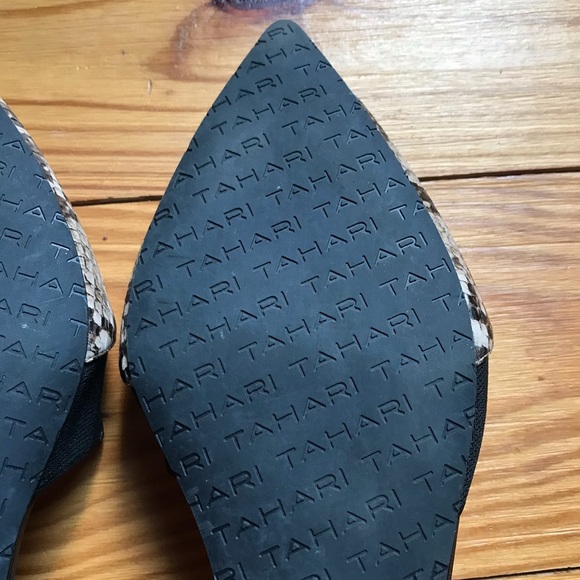 Tahari Eliss Beige Snakeskin Pointed Toe Flats, EUC, 10M - Picture 11 of 12